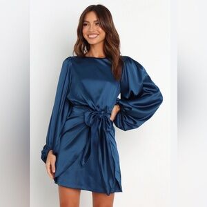 Petal & Pup Satin Long Sleeve Tie Waist Dress – Size 0 NWOT